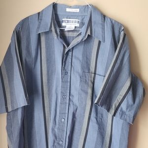 ✨️3/$20 ✨️Mens dress shirt‎